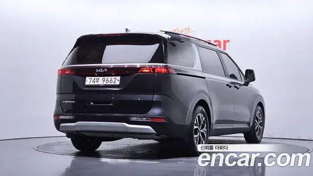 Kia Carnival 2021 — Фото 2/20