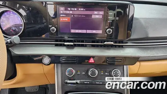 Kia Carnival 2021 — Фото 14/20