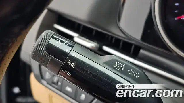 Kia Carnival 2021 — Фото 18/20