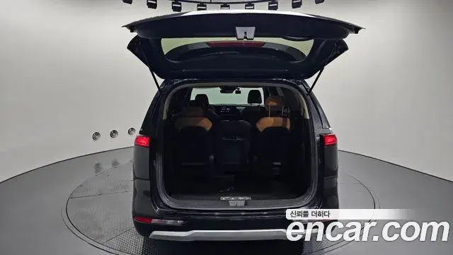 Kia Carnival 2021 — Фото 20/20