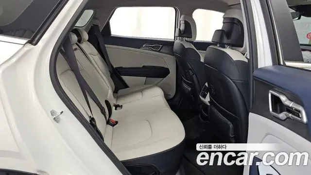 Kia Sportage 2023 — Фото 12/20