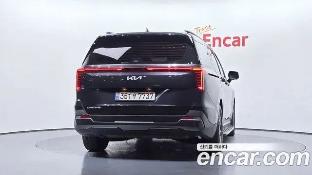 Kia Carnival 2023 — Photo 4/20