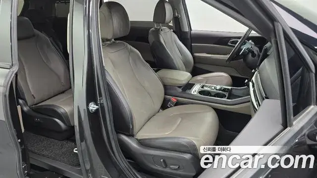 Kia Carnival 2023 — Photo 12/20
