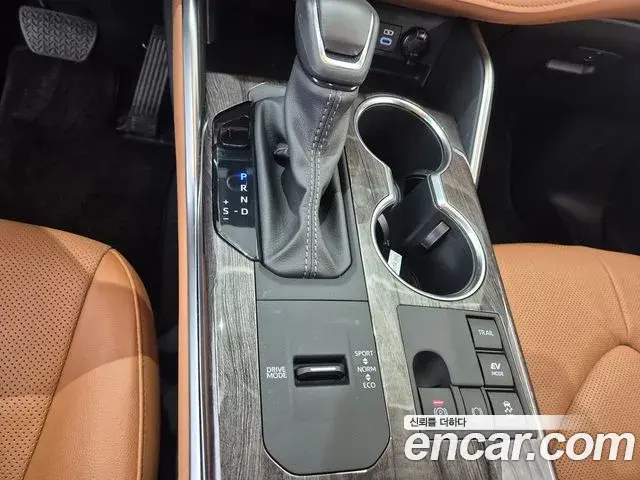 Toyota Highlander 2025 — Photo 7/20