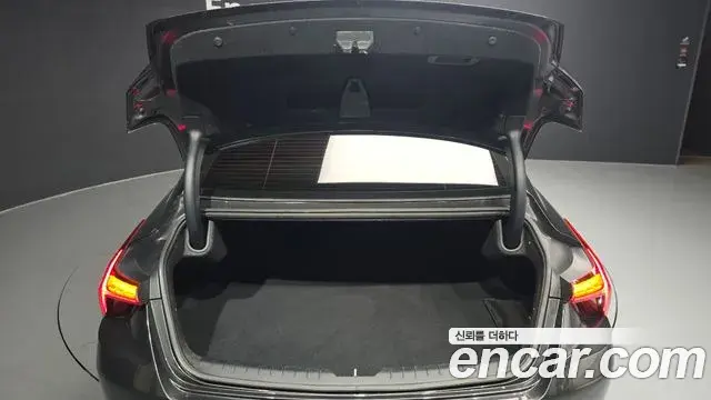 Kia K8 2022 — Şəkil 22/32