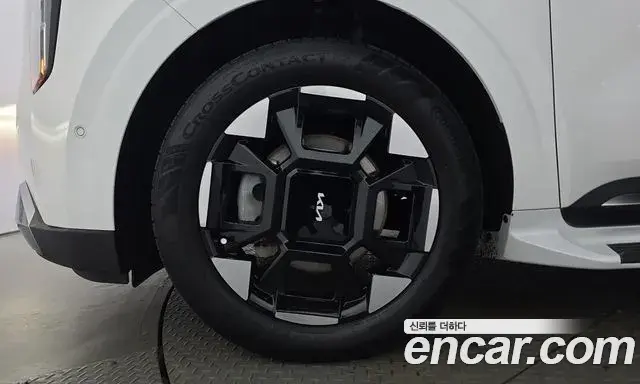Kia Carnival 2024 — Photo 5/20