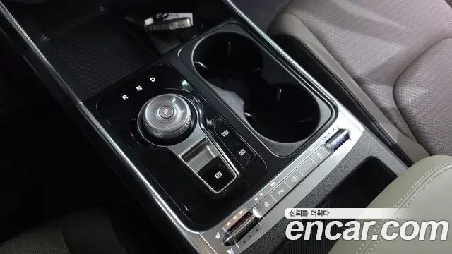 Kia Carnival 2024 — Photo 9/20