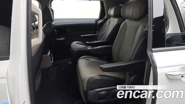 Kia Carnival 2024 — Photo 11/20