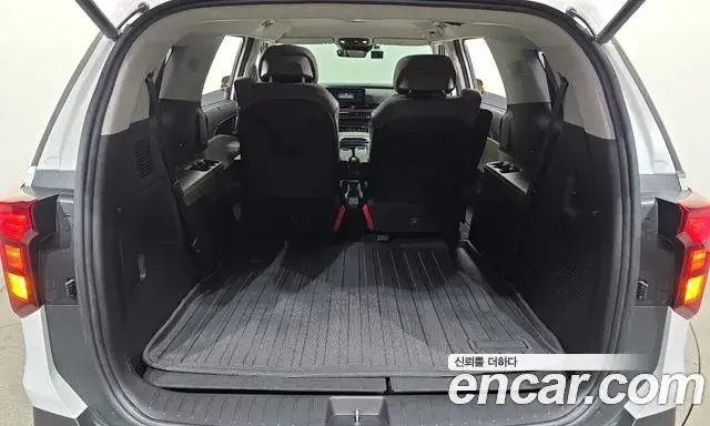 Kia Carnival 2024 — Photo 18/20