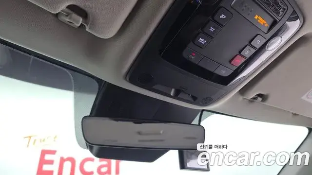 Kia Carnival 2024 — Photo 19/20