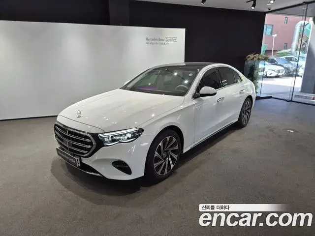 Mercedes-Benz E-Class 2026 — Photo 20/20