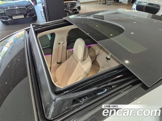 Mercedes-Benz E-Class 2026 — Photo 16/20