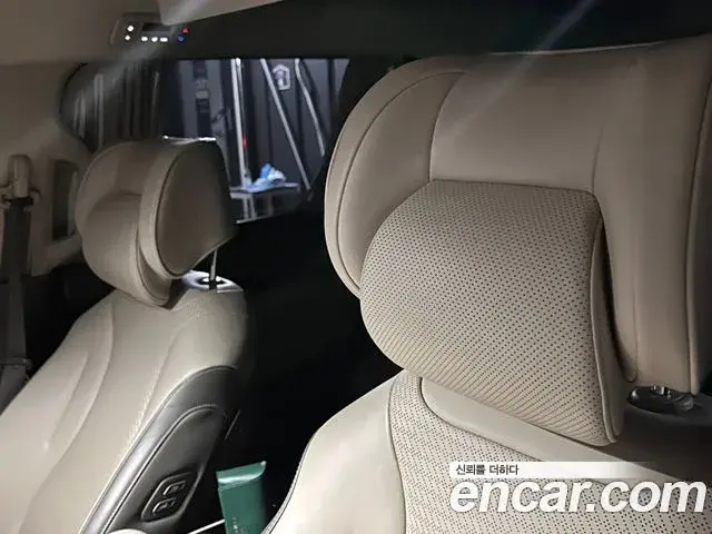 Kia Carnival 2022 — Фото 10/20