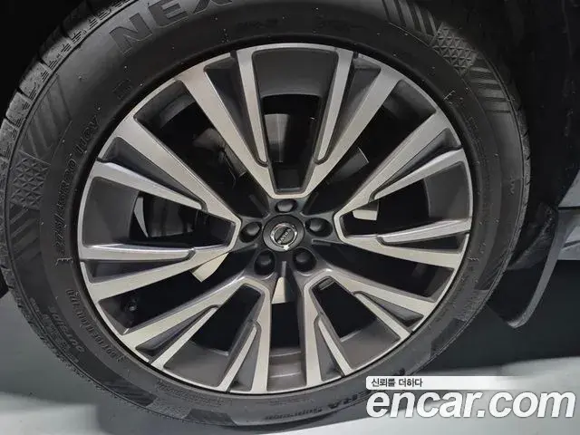 Volvo XC90 2022 — Фото 18/18
