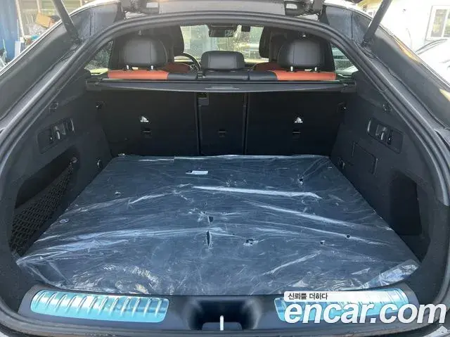 Mercedes-Benz GLC-Class 2024 — Photo 9/20