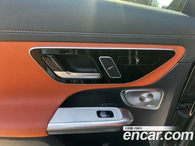 Mercedes-Benz GLC-Class 2024 — Photo 18/20