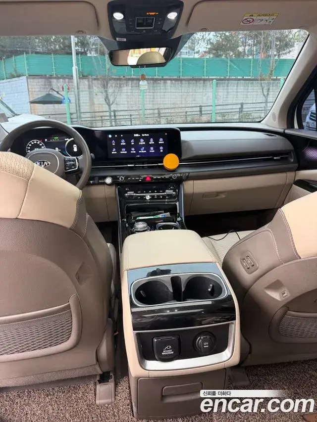 Kia Carnival 2021 — Photo 9/20