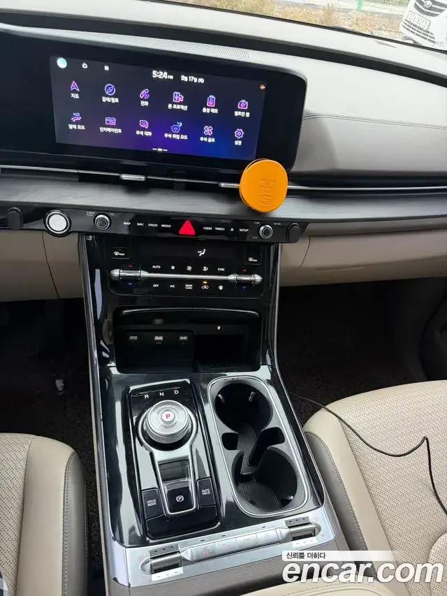 Kia Carnival 2021 — Photo 7/20