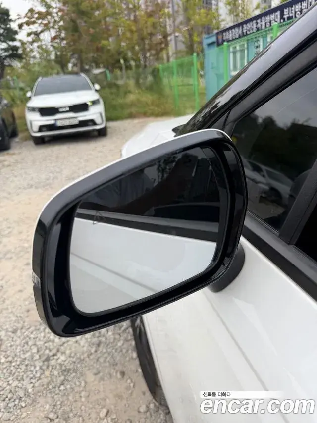 Kia Carnival 2021 — Photo 14/20