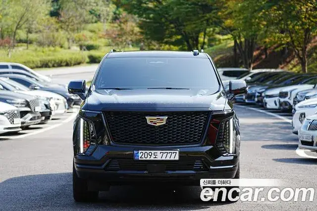 Cadillac Escalade 2025 — Фото 1/20