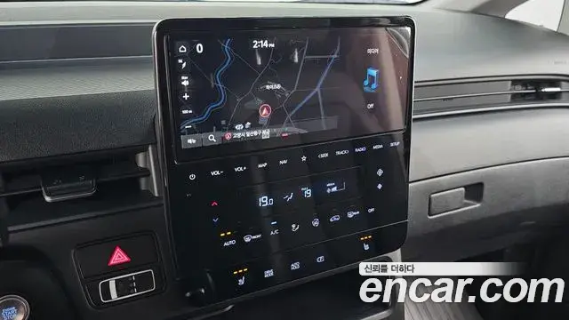 Hyundai Staria 2023 — Photo 13/20