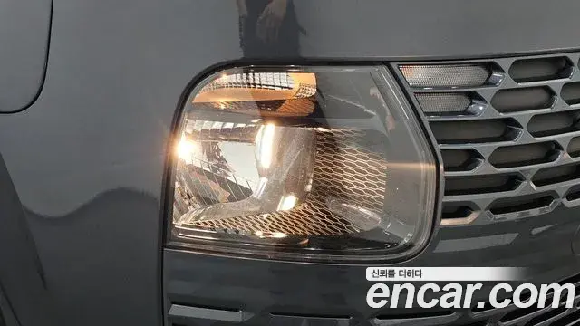 Hyundai Staria 2023 — Photo 18/20