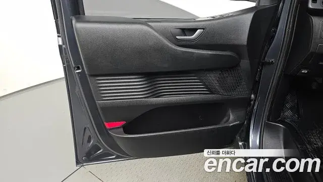 Hyundai Staria 2023 — Photo 20/20