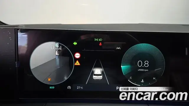 Hyundai Santa Fe 2025 — Photo 7/20