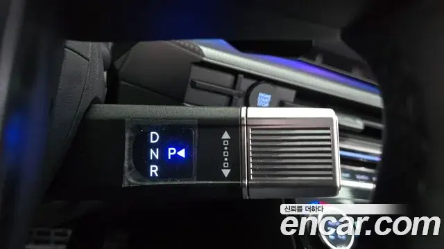 Hyundai Santa Fe 2025 — Photo 8/20