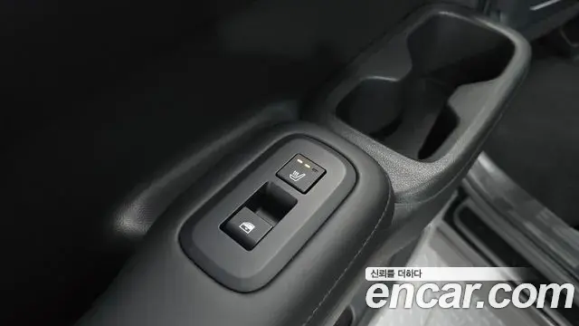 Hyundai Santa Fe 2025 — Photo 18/20