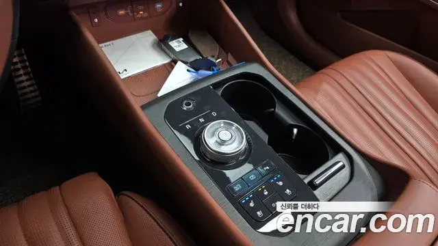 Kia K8 2025 — Şəkil 26/32