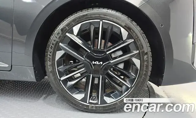 Kia K8 2025 — Şəkil 29/32