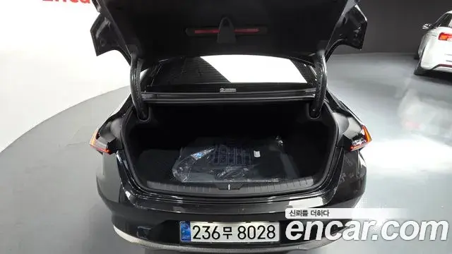 Kia K8 2025 — Şəkil 14/32