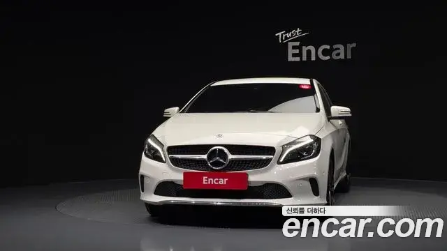 Mercedes-Benz A-Class 2018 — ფოტო 3/20