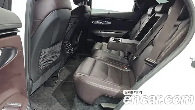 Genesis GV70 2021 — Photo 12/20