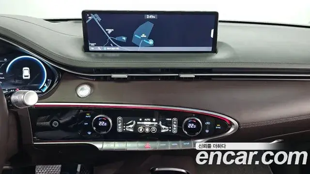 Genesis GV70 2021 — Photo 15/20