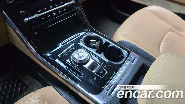 Kia Carnival 2022 — Şəkil 9/20