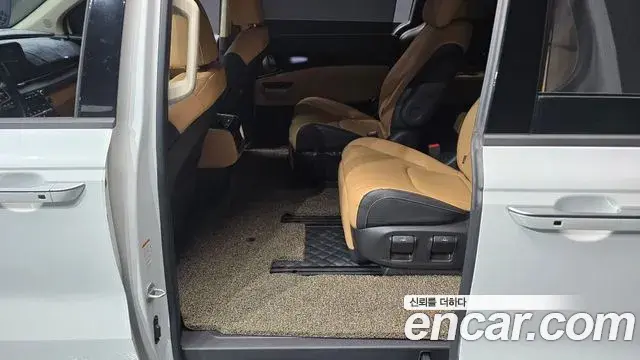Kia Carnival 2022 — Şəkil 12/20
