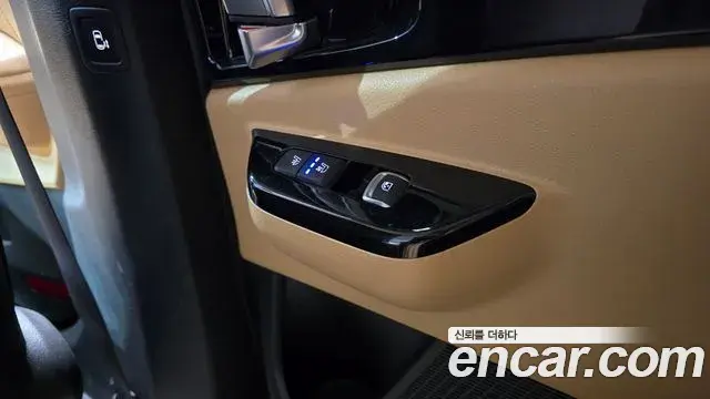 Kia Carnival 2022 — Şəkil 18/20