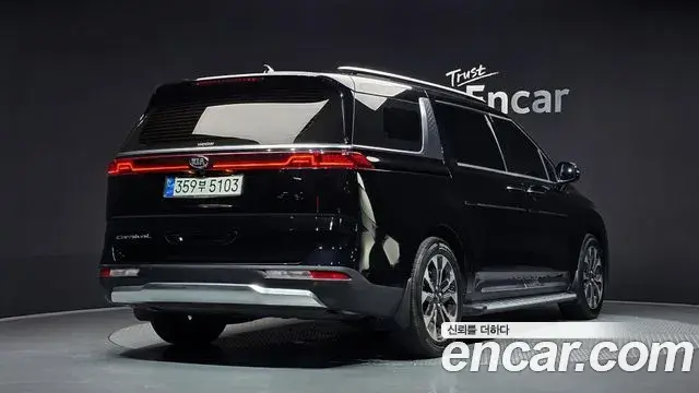 Kia Carnival 2020 — Фото 2/20