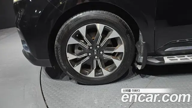Kia Carnival 2020 — Фото 5/20