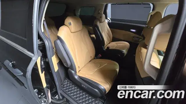Kia Carnival 2020 — Фото 11/20