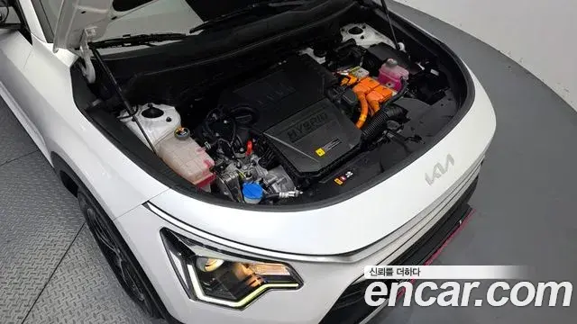 Kia Niro 2022 — Фото 6/20