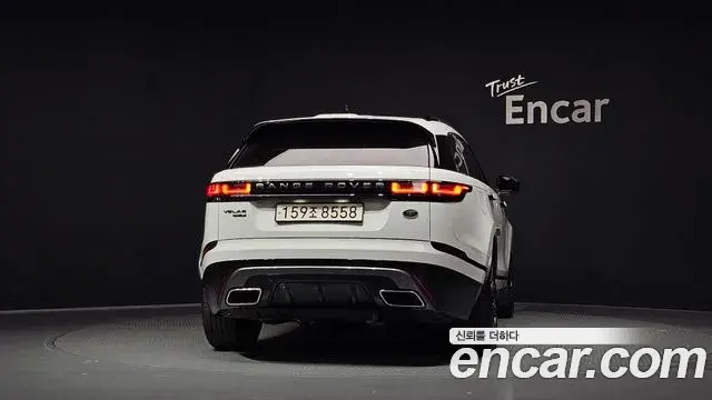 Land Rover Range Rover Velar 2019 — Photo 3/33