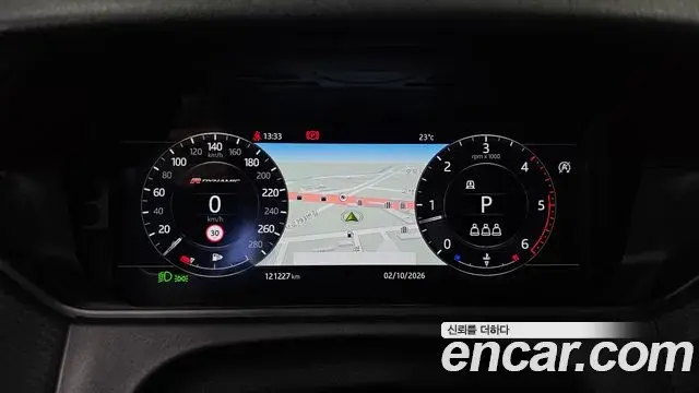 Land Rover Range Rover Velar 2019 — Photo 32/33