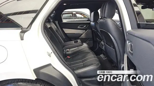 Land Rover Range Rover Velar 2019 — Photo 4/33