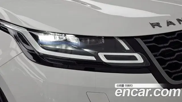 Land Rover Range Rover Velar 2019 — Photo 9/33