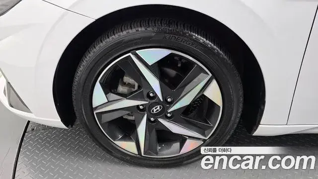 Hyundai Avante 2020 — ფოტო 5/20