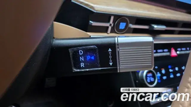 Hyundai Santa Fe 2023 — Photo 9/20