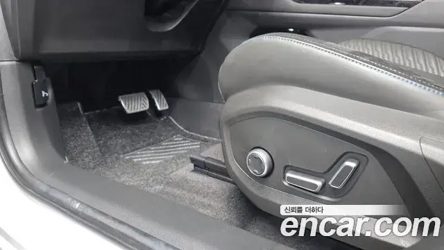 Renault Samsung Grand Koleos 2025 — Photo 24/30